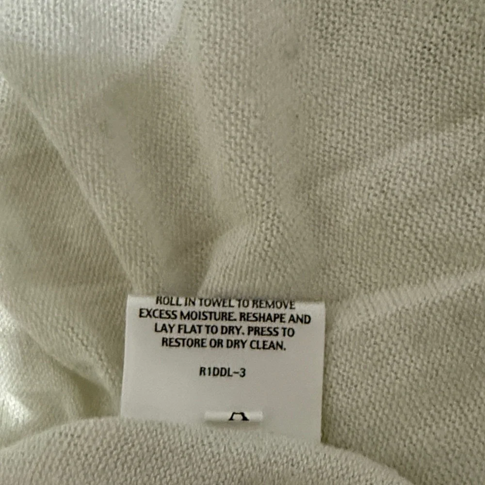 Eileen Fisher Tri-Blend Cream-Gray V-Neck Short Sleeve Top - Picture 13 of 15